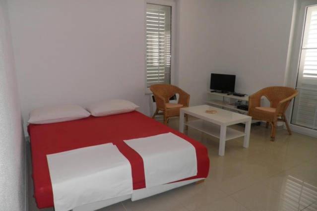 Irena Apartment