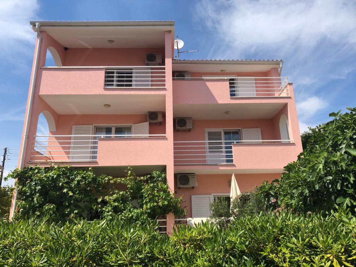 Irena Apartment *